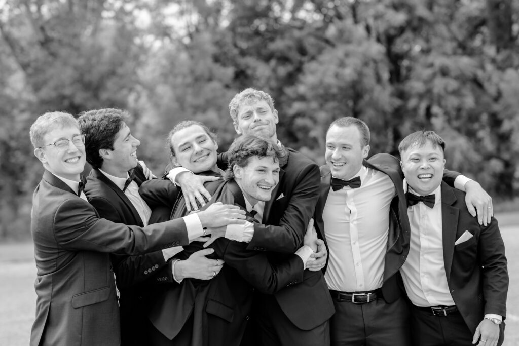 groom and groomsmen in sioux falls