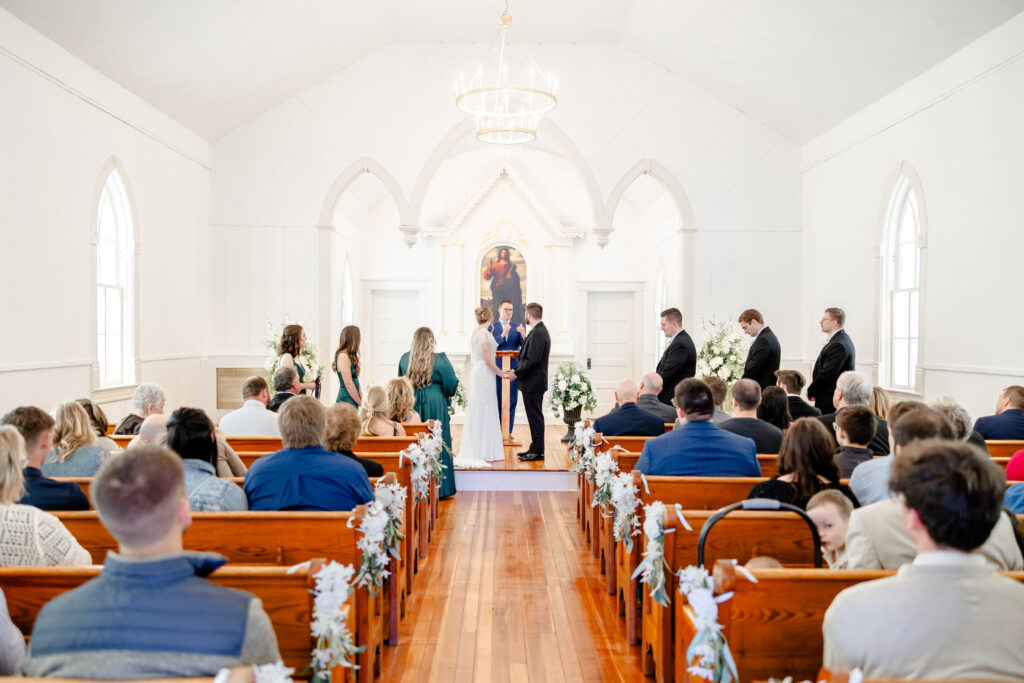 small church sioux falls wedding venue